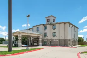 Photograph of Clarion Inn & Suites Weatherford South, Weatherford