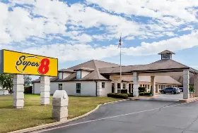 Photograph of Super 8, Cleburne