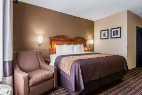Photograph of Quality Inn, Dallas