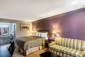 Photograph of Rodeway Inn Arlington, Arlington