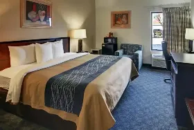 Photograph of Quality Inn, Irving
