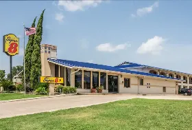 Photograph of Super 8, San Marcos