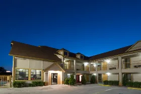 Photograph of Howard Johnson, San Marcos