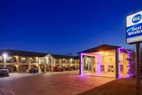 Photograph of Best Western Executive Inn, Hallettsville
