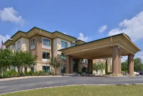 Photograph of Holiday Inn Express, Sunset Valley