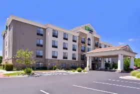 Photograph of Holiday Inn Express, Selma