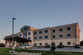 Photograph of Holiday Inn Express, Gatesville