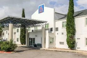 Photograph of Motel 6, New Braunfels
