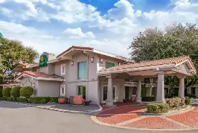 Photograph of La Quinta Inn, Dallas