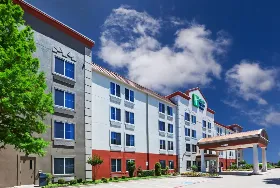 Photograph of Holiday Inn Express, Lewisville