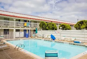 Photograph of Motel 6, Austin
