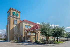 Photograph of La Quinta Inn & Suites, Stephenville