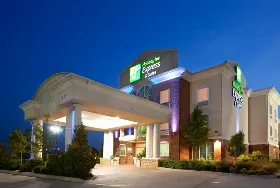 Photograph of Holiday Inn Express, Fort Worth