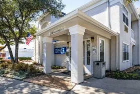 Photograph of Studio 6, Houston