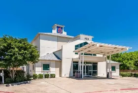 Photograph of Motel 6, Cleburne