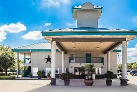 Photograph of Americas Best Value Inn, Fort Worth