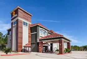 Photograph of La Quinta Inn & Suites, Lumberton