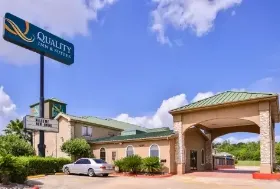Photograph of Quality Inn, Beaumont