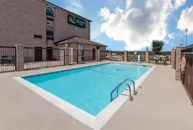 Photograph of Quality Inn, Buffalo