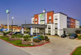 Photograph of Holiday Inn Express, Longview