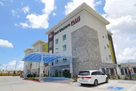 Photograph of Best Western Plus, Pasadena