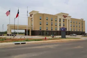Photograph of Hampton Inn, Pearsall