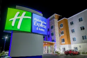 Photograph of Holiday Inn Express, Raymondville