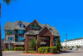 Photograph of La Quinta Inn & Suites, Pharr
