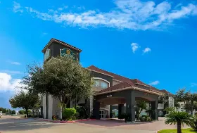 Photograph of La Quinta Inn & Suites, Mission