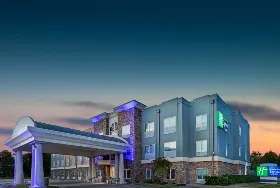 Photograph of Holiday Inn Express, Rockport