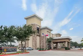 Photograph of La Quinta Inn & Suites, Rockport