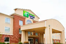 Photograph of Holiday Inn Express, Shamrock