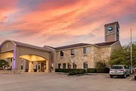 Photograph of Best Western Mineola Inn, Mineola