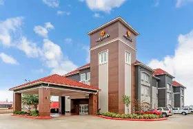 Photograph of La Quinta Inn & Suites, Orange