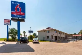 Photograph of Studio 6, Huntsville
