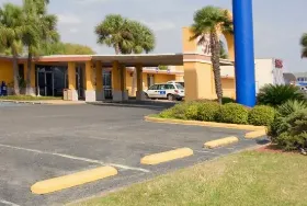 Photograph of Americas Best Value Inn, Laredo
