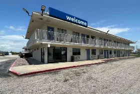 Photograph of Studio 6, Galveston