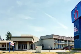 Photograph of Motel 6, Mount Pleasant