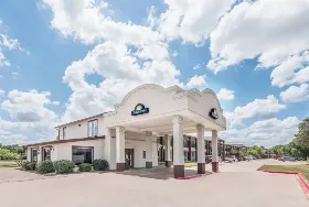 Photograph of Days Inn, College Station