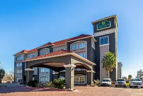 Photograph of La Quinta Inn & Suites, Columbus
