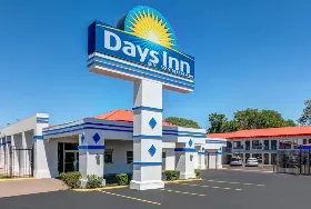 Photograph of Days Inn, Fort Worth
