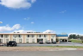 Photograph of Americas Best Value Inn, Marshall