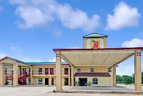Photograph of Super 8, Dallas