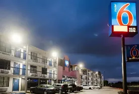 Photograph of Motel 6, Houston