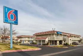 Photograph of Motel 6, El Paso