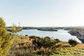 Photograph of Lake Mackenzie, Silverton