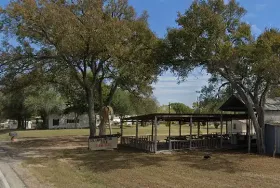 Photograph of Dillard's RV & Mobile Home, Round Top