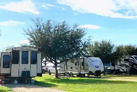 Photograph of Alamo River RV Resort, Von Orny