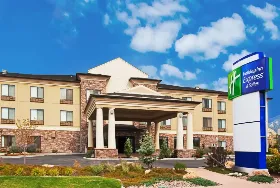 Photograph of Holiday Inn Express & Suites, Tooele