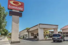 Photograph of Econo Lodge, Saint George